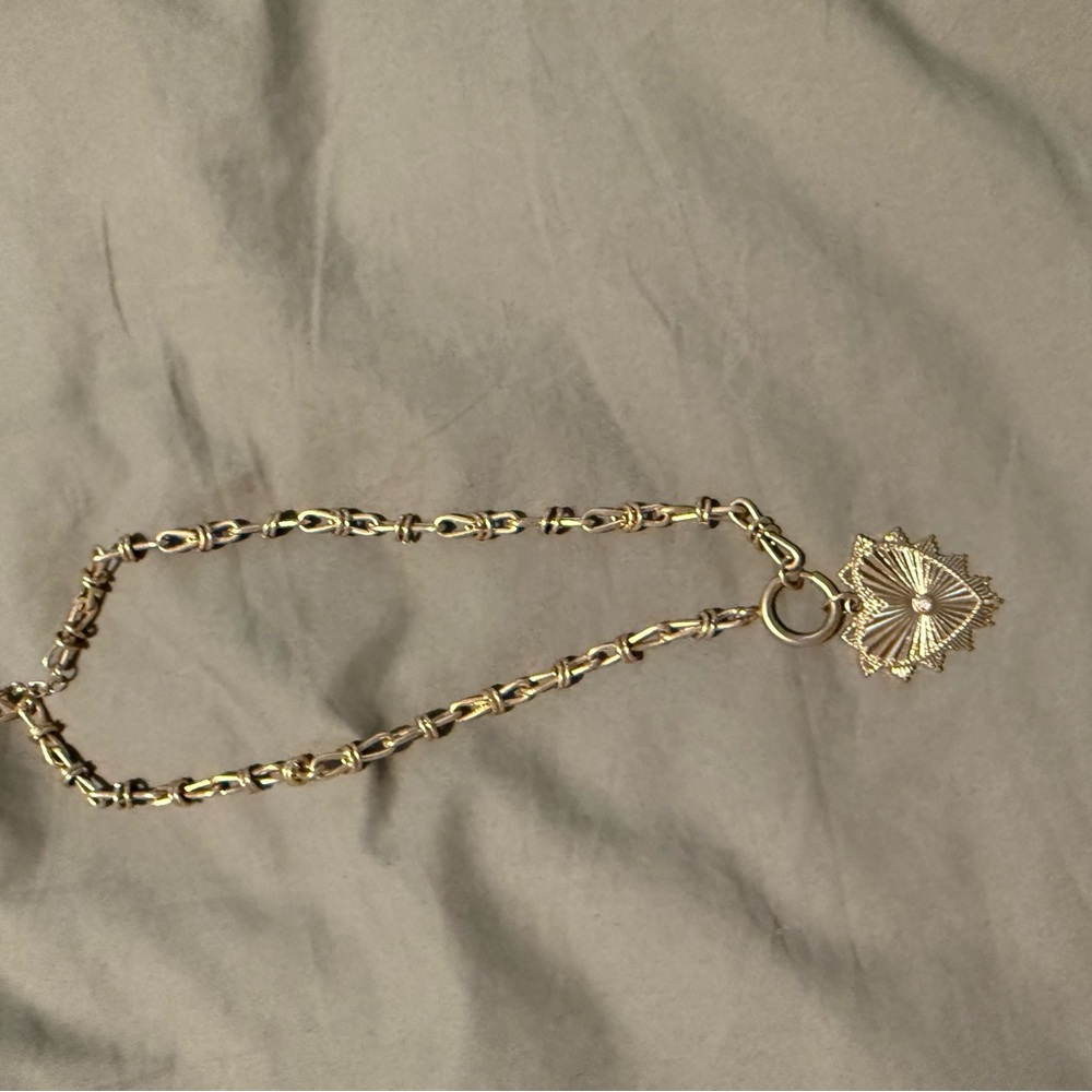 Gold sunburst heart chunky chain link necklace